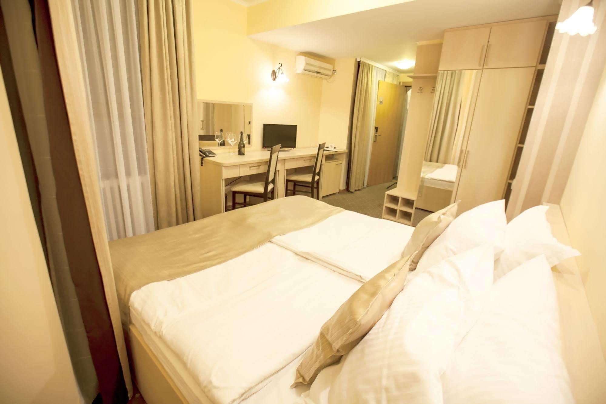 Hotel Srbija Βρσατς Εξωτερικό φωτογραφία
