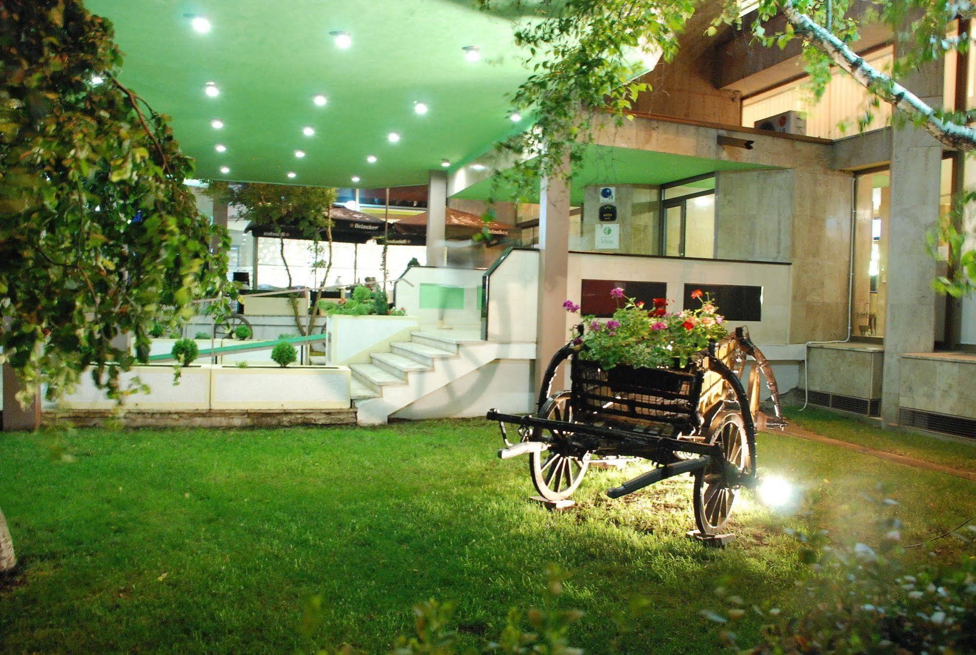 Hotel Srbija Βρσατς Εξωτερικό φωτογραφία