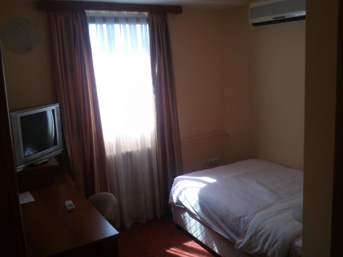 Hotel Srbija Βρσατς Εξωτερικό φωτογραφία
