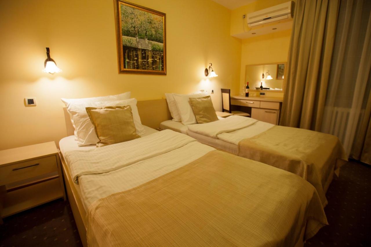 Hotel Srbija Βρσατς Εξωτερικό φωτογραφία